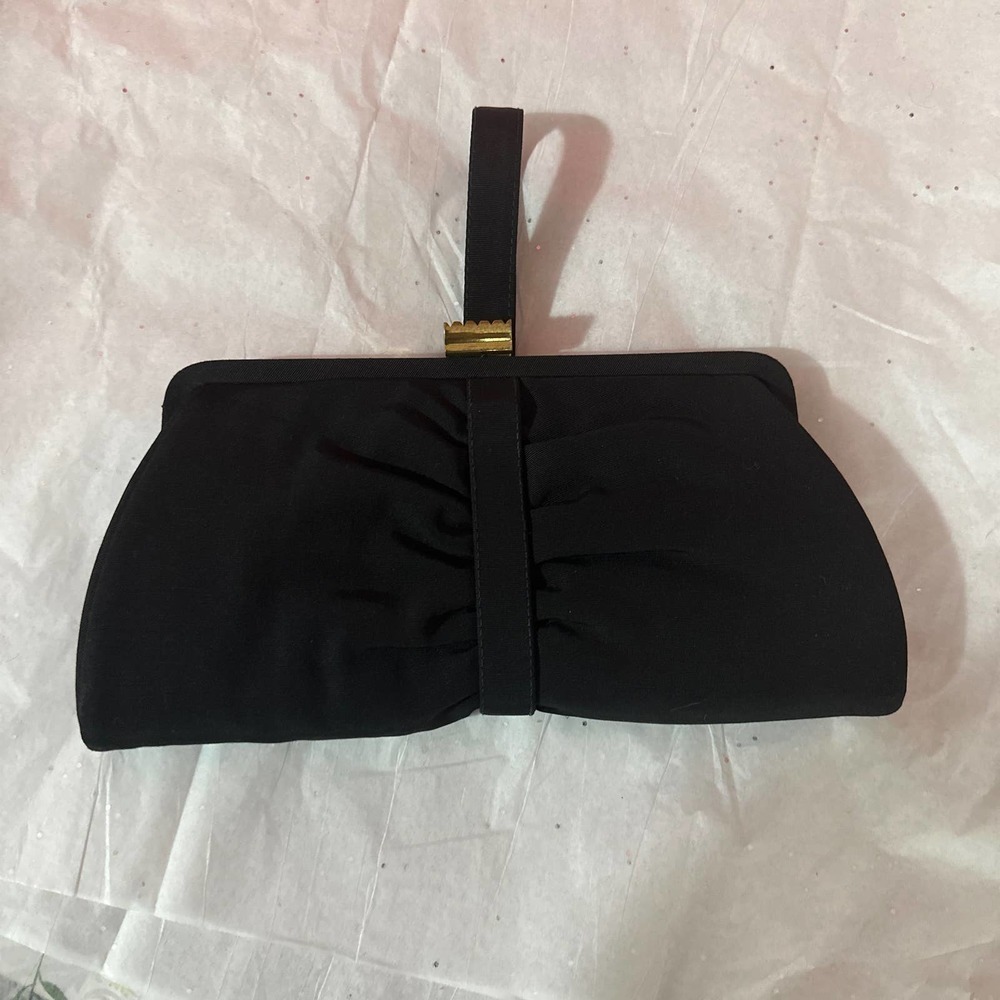 UNKNOWN black clutch